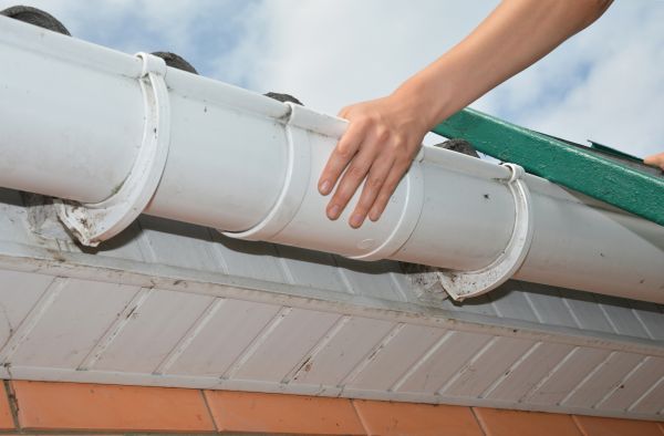 Gutter Reattachment in Seminole