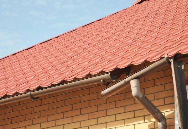 Loose Gutter Repair in Seminole