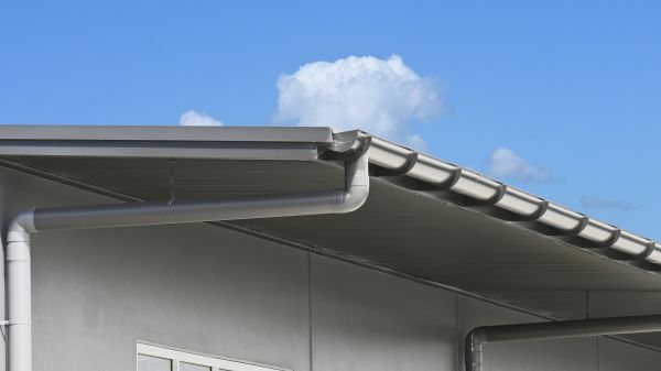 Eavestrough Service in Seminole